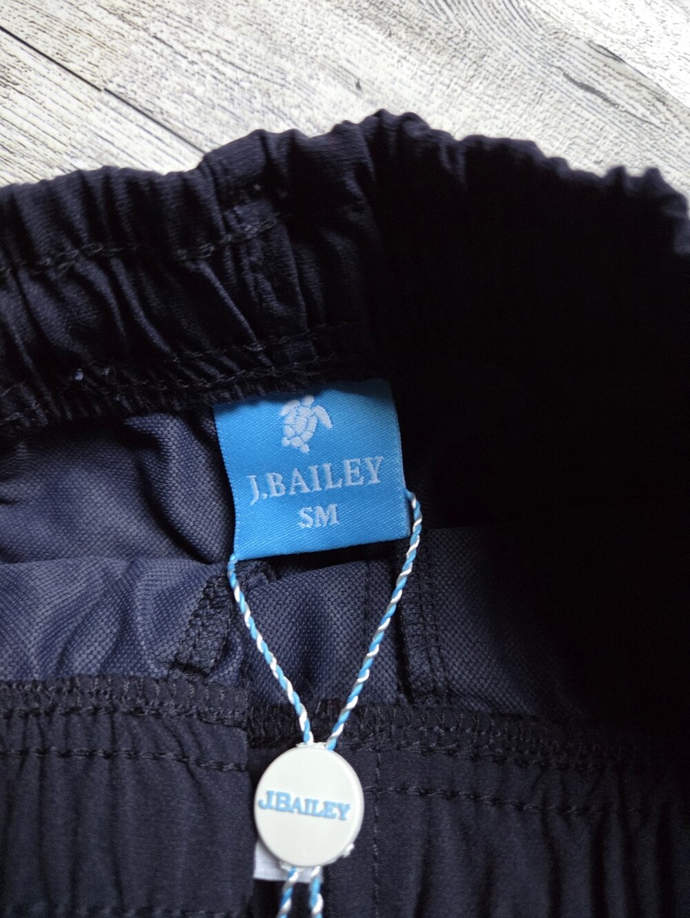 J.Bailey Performance Dock Shorts In Navy Size Small - Picture 4 of 4